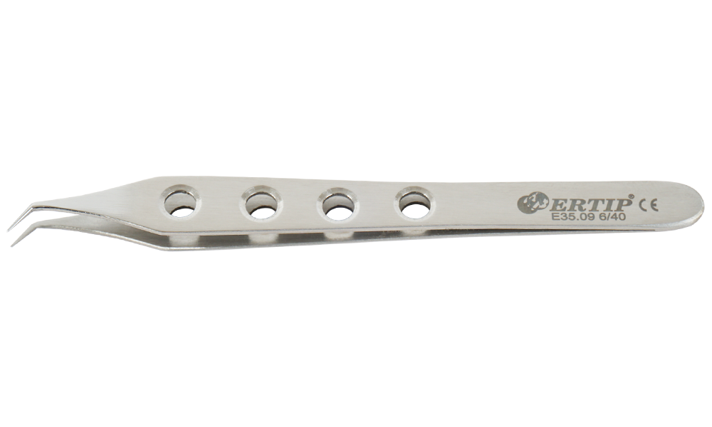 Ertıp With Hole Model Extracting Forceps Without Serration (6 MM 40°)